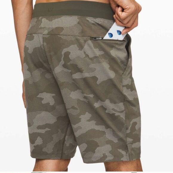 Lululemon T.H.E. Short 9" *Liner Variegated Mesh Camo Max Dark Olive M - Picture 2 of 8